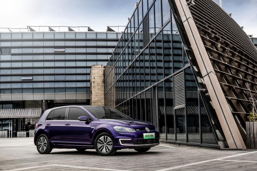  Volkswagen e-Golf (Typ 5G) 2019 года  (CN) (фото 7 из 35)